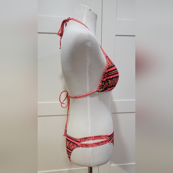 Eidon string bikini set - Picture 2 of 6